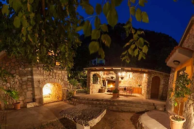 Ferienhaus mit Pool und Klimaanlage