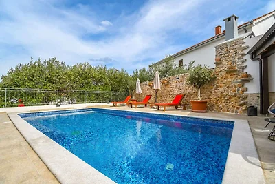 Ferienhaus mit Klimaanlage und Pool