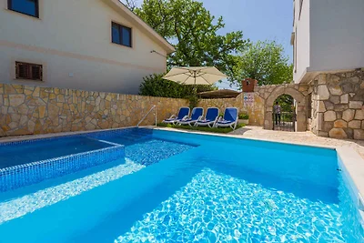 Ferienwohnung mit Klimaanlage und Aussenpool