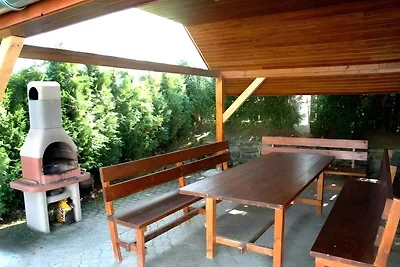 Ferienhaus mit Aussenpool und Sauna am