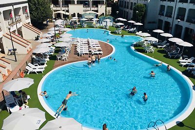 Ferienwohnung in einem Resort mit Poolblick f