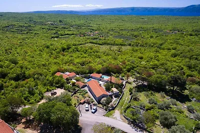 Villa mit Pool und Meerblick
