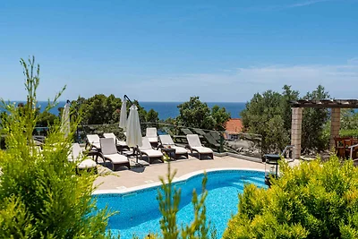 Ferienwohnung mit Terrasse, Aussenpool und