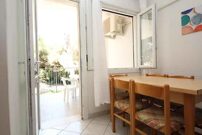 Ferienwohnung mit Klimaanlage und Balkon