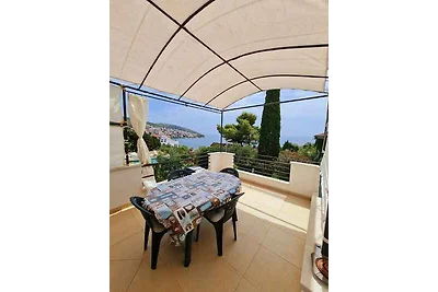 Ferienwohnung mit Klimaanlage, Balkon und Mee