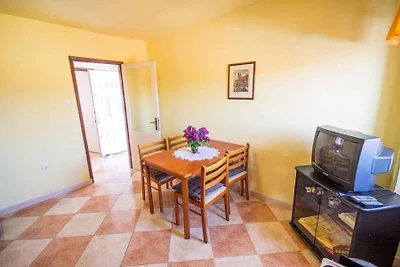 Ferienwohnung Lovely Apartment Bencic with Ba