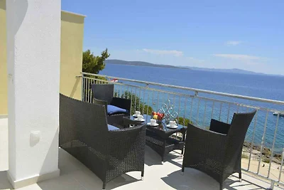 Ferienwohnung mit Klimaanlage und Terrasse, d