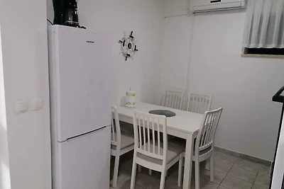 Ferienwohnung mit Terrasse und Klimaanlage
