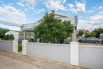 Ferienwohnung mit Terrasse und Grill