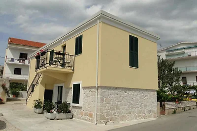 Ferienwohnung mit einen Balkon und Meerblick