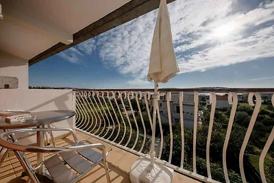 Ferienwohnung mit Pool und Meerblick