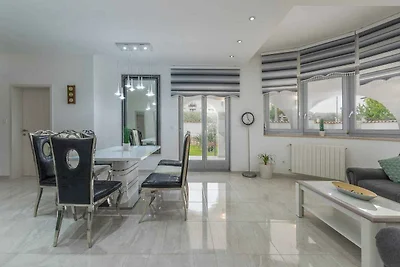 Villa mit Privatpool