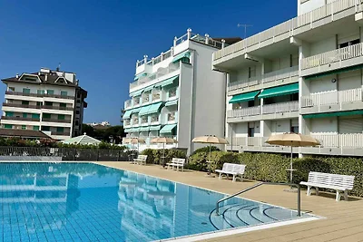 Ferienwohnung mit Balkon, Internet und Pool