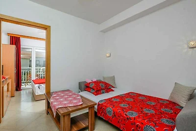 Ferienwohnung im ersten Stock in der Nähe des