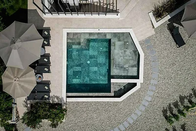 Villa mit Pool