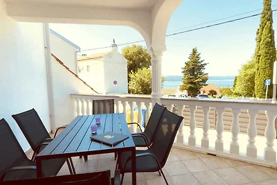 Villa mit Internetzugang und Pool