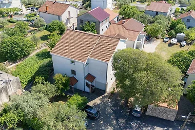 Charmantes Apartment mit Meerblick in Sv.