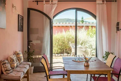 Ferienwohnung mit Terrasse, Klimaanalge und