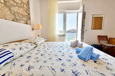 Ferienwohnung mit Balkon und Meerblick