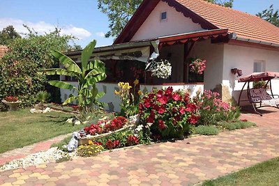 Ferienhaus mit Waschmaschine und Ofen im