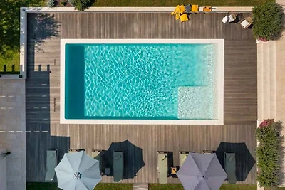 Villa mit Klimaanlage und Pool