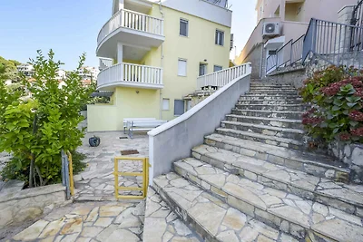 Ferienwohnung mit Terrasse und Grill