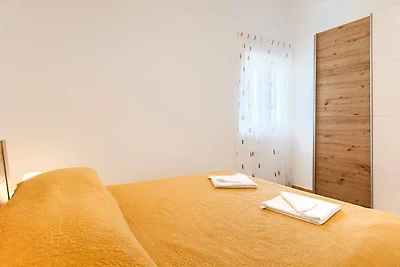 Ferienwohnung mit Klimaanlage und Balkon