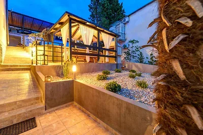 Ferienwohnung mit Swimmingpool und Whirlpool 