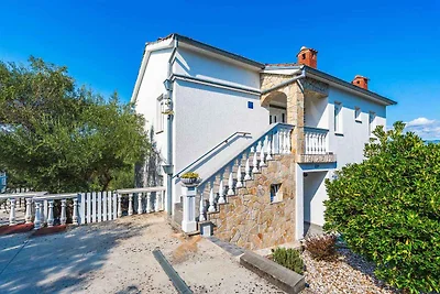 Ferienhaus mit Pool und Grill
