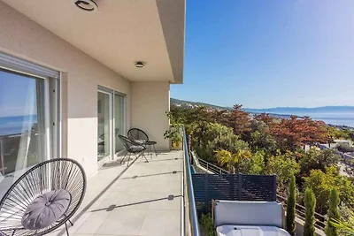 Ferienhaus mit Swimmingpool und Meerblick