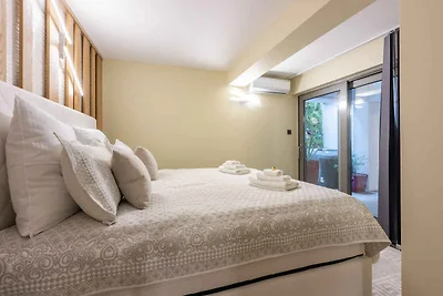 Ferienwohnung mit Terrasse und Whirlpool