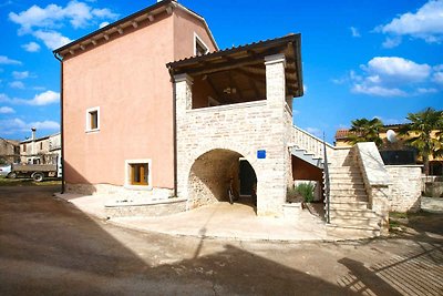 Ferienhaus mit Swimmingpool und Grillplatz