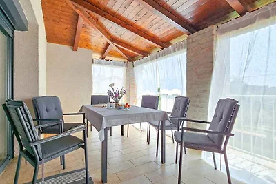 Ferienwohnung mit Klimaanlage, SAT-TV, WLAN u