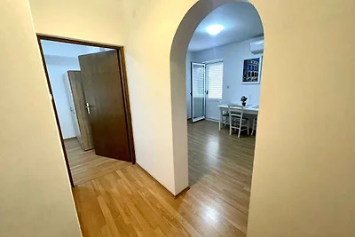 Ferienwohnung mit Balkon und Klimaanlage