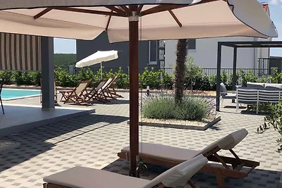 Villa mit Klimaanlage und Pool