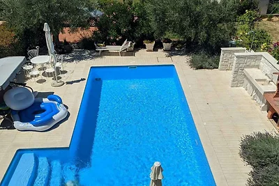 Ferienwohnung mit Pool und Klimaanlage