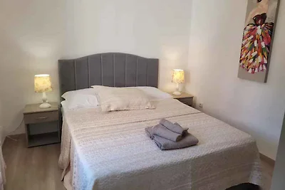 Ferienwohnung mit Balkon und Klimaanlage