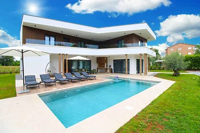 Ferienhaus mit Klimaanlage und Pool