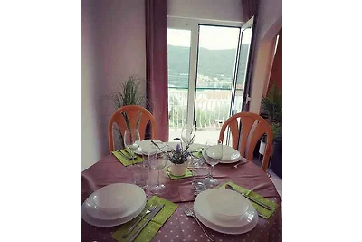 Ferienwohnung mit Klimaanlage, Balkon und
