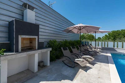 Villa mit Privatpool