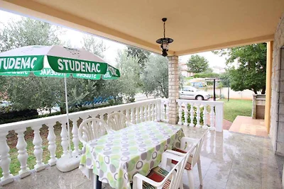 Ferienwohnung mit Terrasse und Klimaanlage