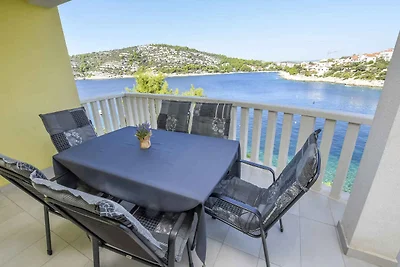 Ferienwohnung mit Terrasse und Grill