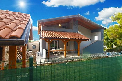 Ferienhaus mit Pool und Klimaanlage