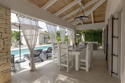 Ferienhaus mit Klimaanlage und Pool