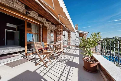 Villa mit Pool und schöner Aussicht