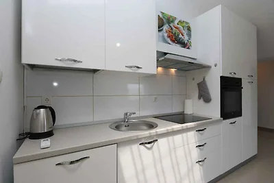 Ferienwohnung mit Klimaanlage und Balkon