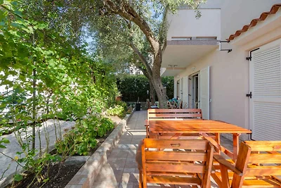 Bungalow mit Grillmöglichkeit und Balkon in d