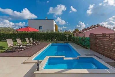 Villa mit Privatpool