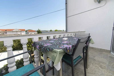 Charmantes Ferienapartment Nada in Murter mit