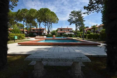 Ferienwohnung mit Terrasse und Pool